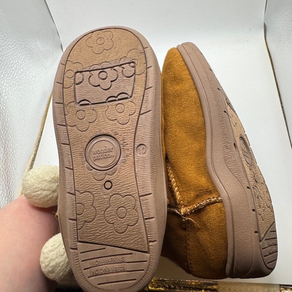Wonder Nation Toddler Size 10 Girls Brown and Cream Cozy Boots with Pom Poms - Picture 5 of 7
